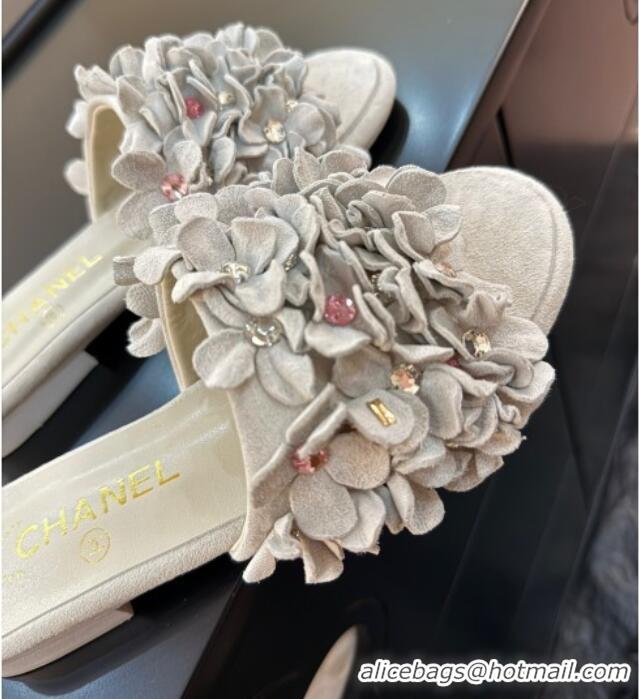 Stylish Chanel Suede & Strass Flat Slides Sandal with Bloom G46231 Light Grey