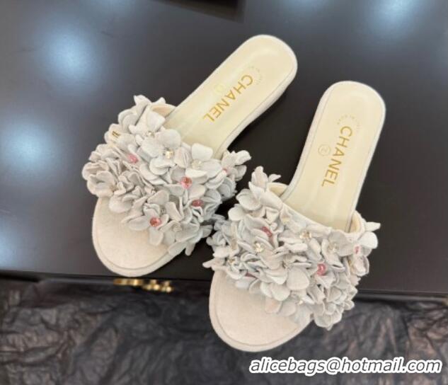 Stylish Chanel Suede & Strass Flat Slides Sandal with Bloom G46231 Light Grey