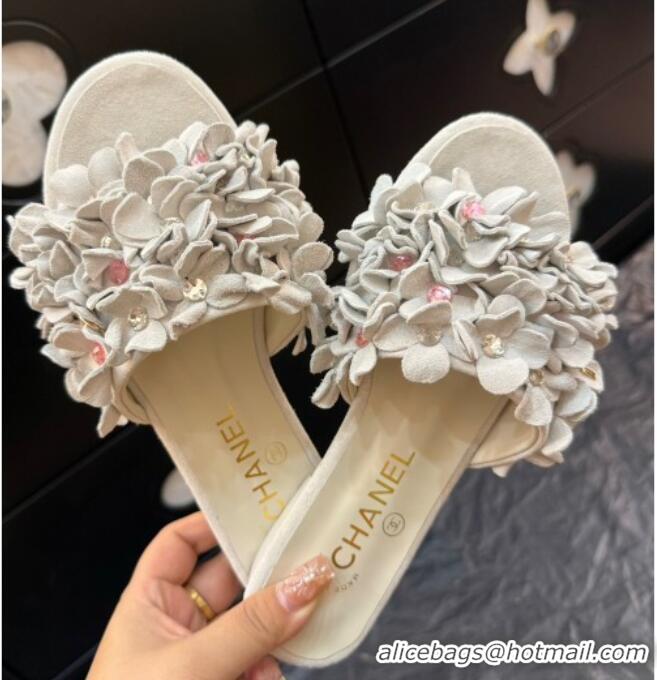 Stylish Chanel Suede & Strass Flat Slides Sandal with Bloom G46231 Light Grey