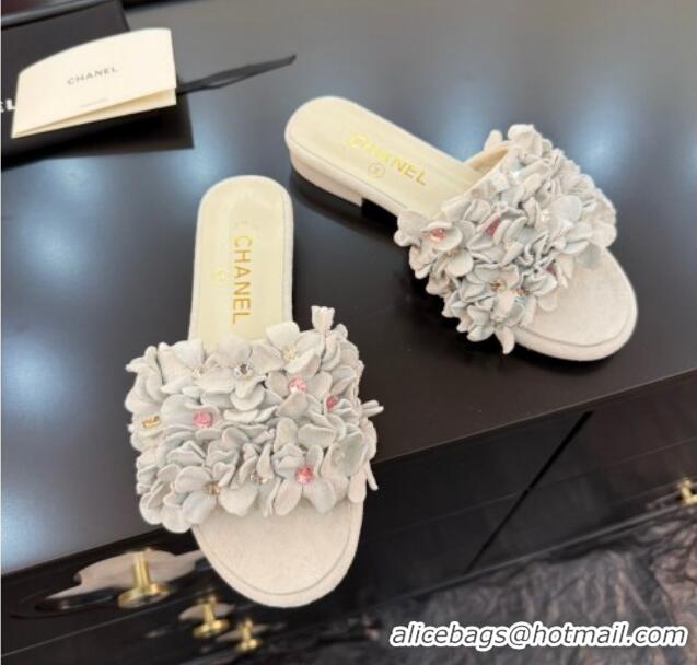 Stylish Chanel Suede & Strass Flat Slides Sandal with Bloom G46231 Light Grey