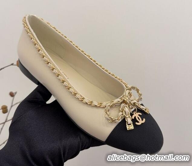 Stylish Chanel Calfskin Ballet Flats with Chain Bow White 2025 CH041605