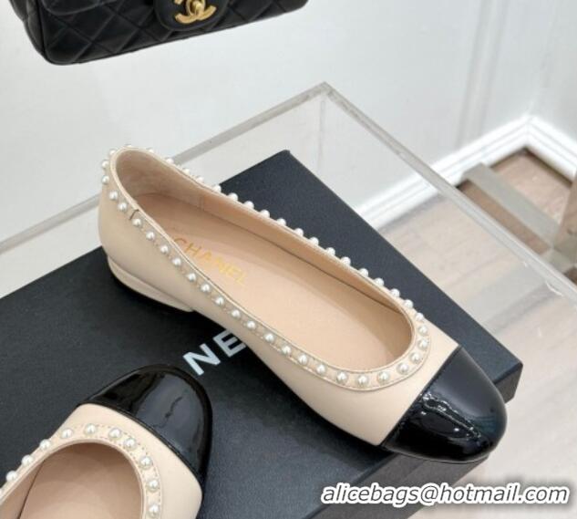 Stylish Chanel Lambskin & Patent Calfskin Ballet Flats with Pearls Light Pink 2025 CH041609