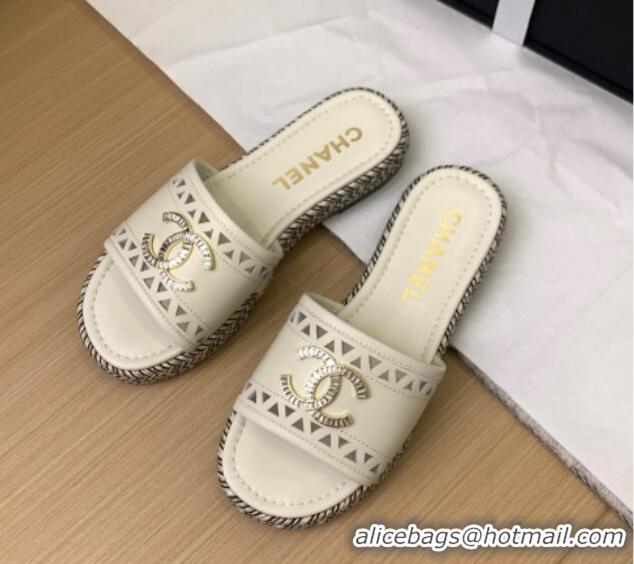 Unique Style Chanel Cutout Calfskin Flat Slides Sandal White 2025 CH041611