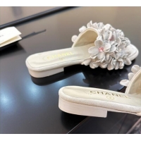 Stylish Chanel Suede & Strass Flat Slides Sandal with Bloom G46231 Light Grey