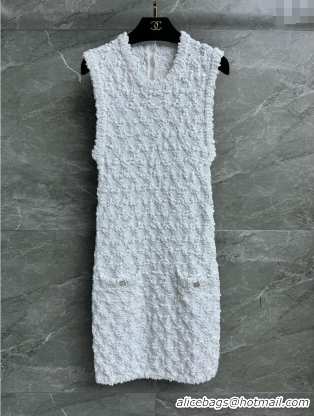 ​Trendy Design Chanel Knit Cardigan CH041011 White 2025