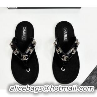 Sumptuous Chanel Lambskin Flat Slide Thong Sandals with CC Charm Black 2025 CH041621