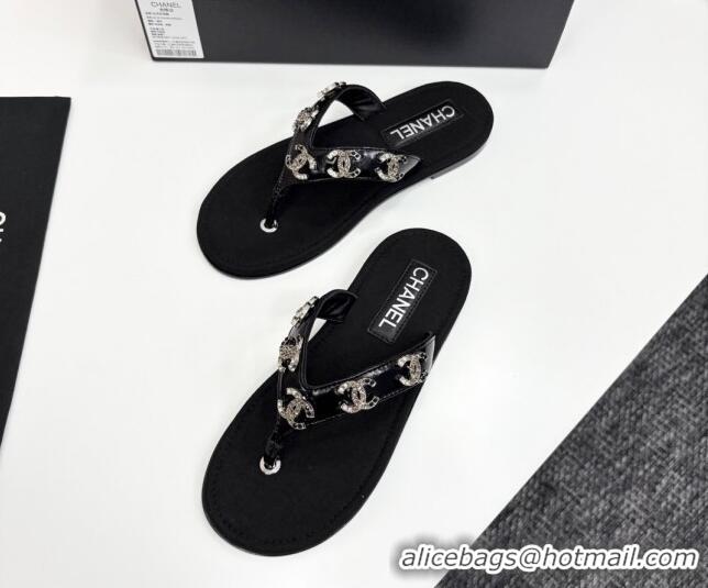 Sumptuous Chanel Lambskin Flat Slide Thong Sandals with CC Charm Black 2025 CH041621