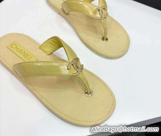 1:1 aaaaa Chanel Lambskin Flat Slide Thong Sandals with Strass CC Yellow 2025 CH041621