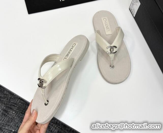 Buy Discount Chanel Lambskin Flat Slide Thong Sandals with Strass CC White 2025 CH041621