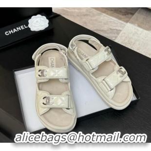 Pretty Style Chanel Patent Calfskin Flat Strap Sandals with Strass CC White 2025 CH041719