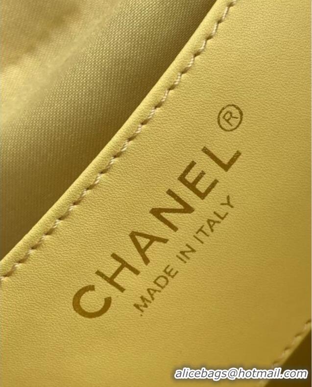 Promotional Chanel 25 Small Handbag in Grained Calfskin AS5293 Yellow Spring-Summer 2025