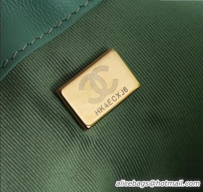 Traditional Specials Chanel 25 Small Handbag in Suede AS5293 Green Spring-Summer 2025