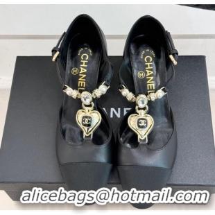 Shop Duplicate Chanel Lambskin & Grosgrain Mary Janes Pumps 5.5cm with Heart Chain Charm Black 2025 CH041723