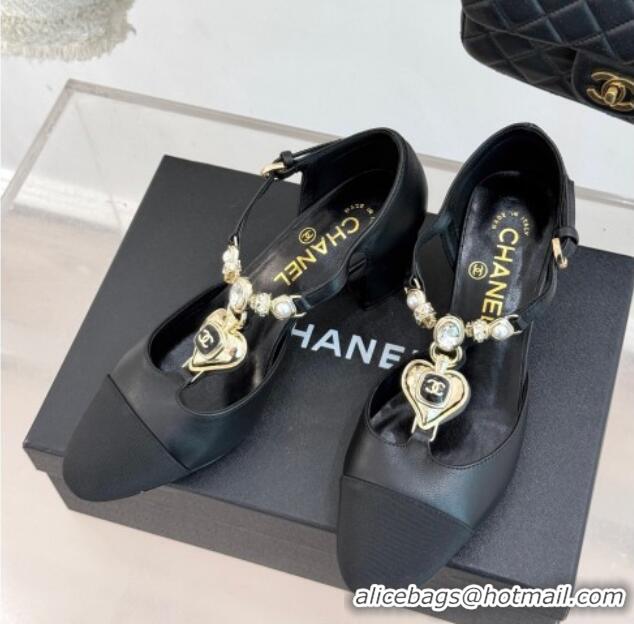 Shop Duplicate Chanel Lambskin & Grosgrain Mary Janes Pumps 5.5cm with Heart Chain Charm Black 2025 CH041723