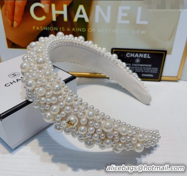 Buy Inexpensive Chanel Pearls Headband 0111 White 2024