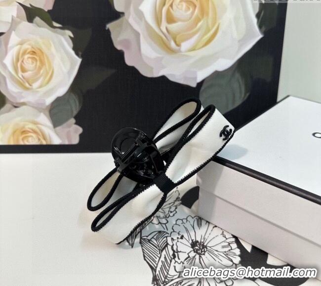 Buy Inexpensive Chanel Matte Hair Clip 1060 White/Black 2024