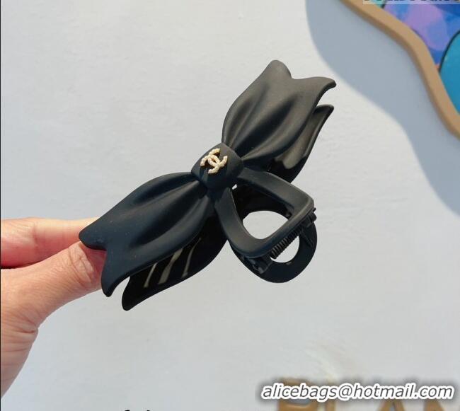 Famous Brand Chanel Matte Bow Hair Clip CH0401 Black 2024