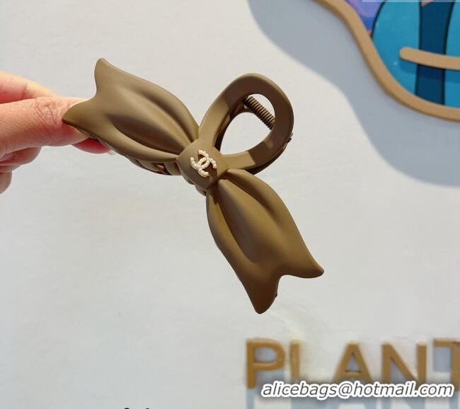Top Quality Chanel Matte Bow Hair Clip CH0401 Khaki 2024
