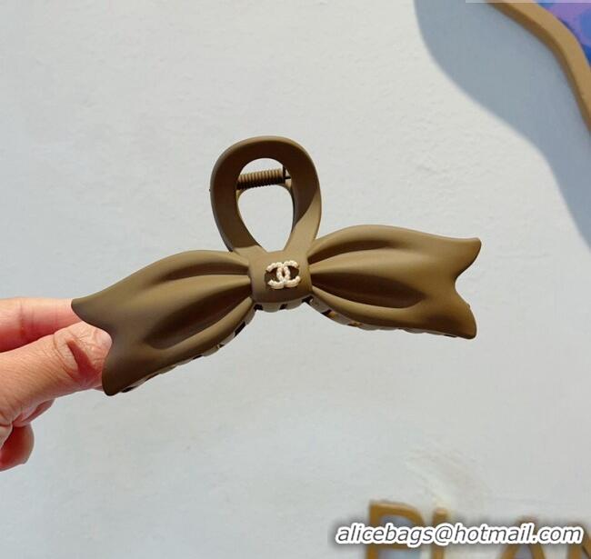 Top Quality Chanel Matte Bow Hair Clip CH0401 Khaki 2024