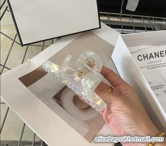 Famous Brand Chanel Hair Clip with Bow 0513 White 2024