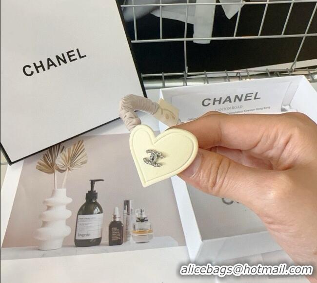 Good Product Chanel Heart Hairring 0311 White 2025