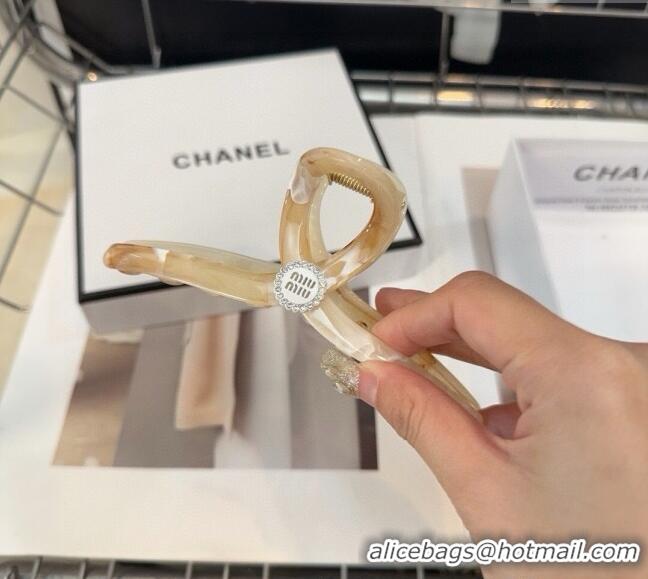 Well Crafted Miu Miu Hair Clip 0311 Beige 2025
