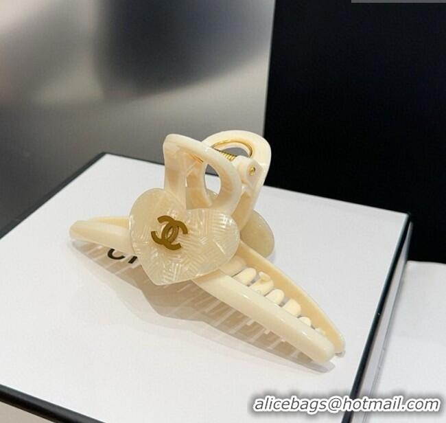 Top Grade Cheap Chanel Heart Hair Clip 0512 White 2025