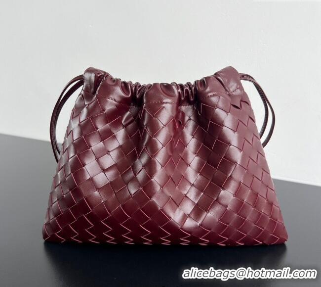 Luxury Classic Bottega Veneta Medium Dustbag in Intrecciato Leather 796728 Barolo Red 2025