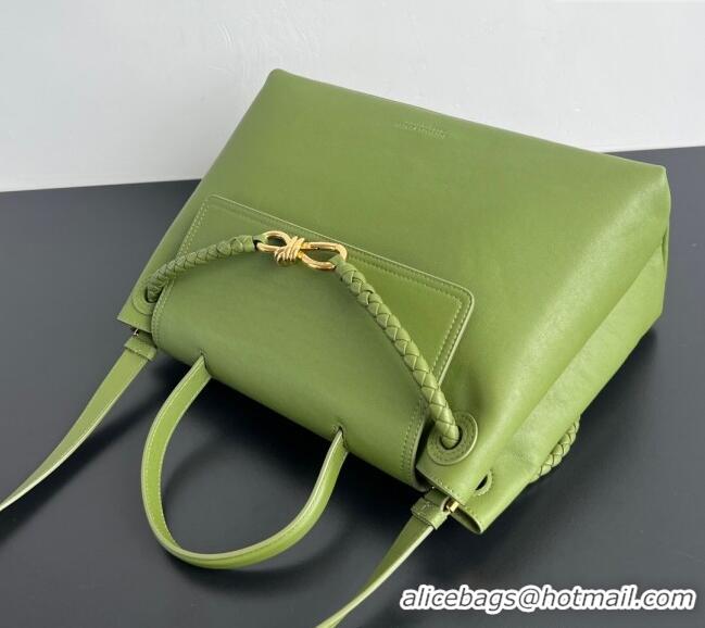 Top Quality Bottega Veneta Medium Ciao Ciao Top Handle Bag in Calf Leather 817231 Matcha Green 2025