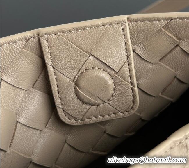 Luxury Discount Bottega Veneta Parachute Medium Shoulder Bag in Intrecciato Leather 835921 Ecru Beige 2025