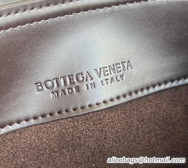 Well Crafted Bottega Veneta Small Liberta Bucket Bag in Smooth Leather 815244 Fondant Brown 2025
