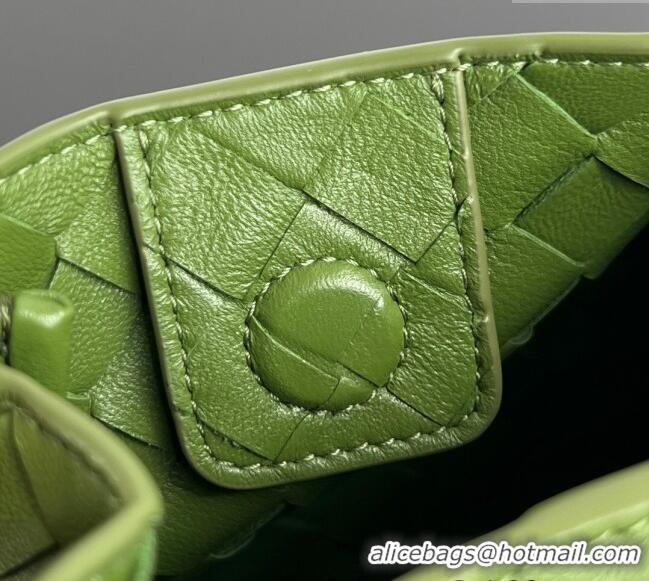 Market Sells Bottega Veneta Small Parachute Shoulder Bag in Intrecciato Leather 796569 Green 2025