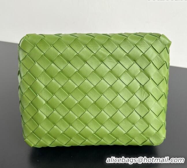 Market Sells Bottega Veneta Small Parachute Shoulder Bag in Intrecciato Leather 796569 Green 2025