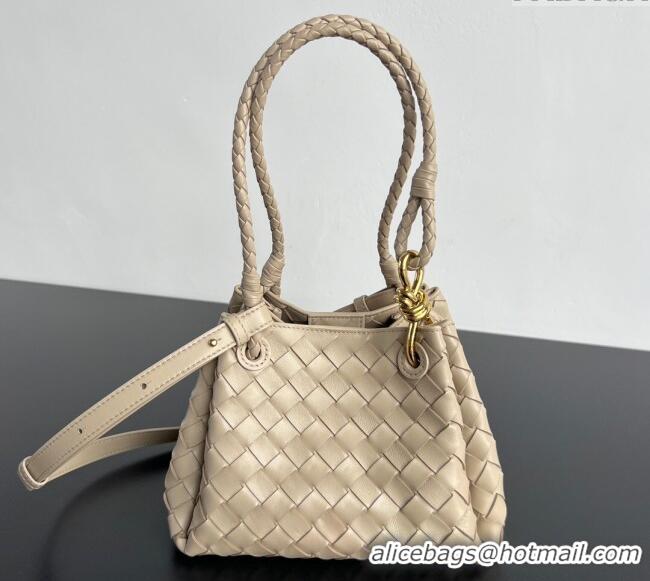 New Fashion Bottega Veneta Small Parachute Shoulder Bag in Intrecciato Leather 796569 Ecru Beige 2025