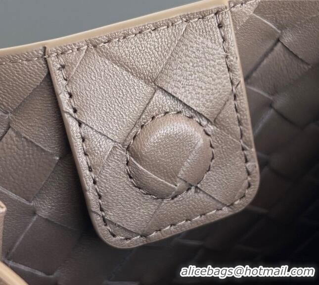 Top Design Bottega Veneta Small Parachute Shoulder Bag in Intrecciato Leather 796569 Grey 2025