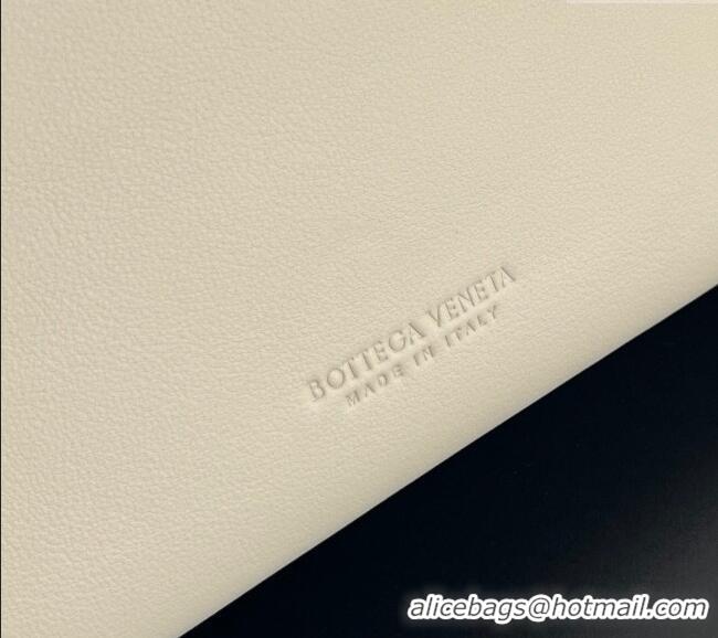 Good Taste Bottega Veneta Medium Andiamo Top Handle Bag in Calfskin Leather 810214 Light butterscotch Beige 2025