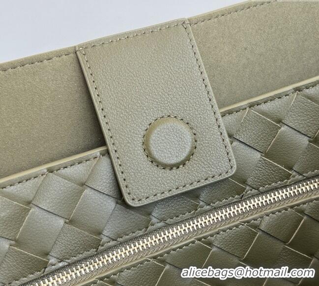 Grade Discount Bottega Veneta Men's Large Andiamo Top Handle Bag in Calfskin Leather 806010 Green 2024