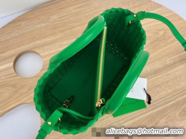 Famous Brand Bottega Veneta Mini Cabat Tote Bag in Intreccio Leather 709464 Parrot Green 2025