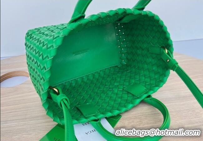 Famous Brand Bottega Veneta Mini Cabat Tote Bag in Intreccio Leather 709464 Parrot Green 2025