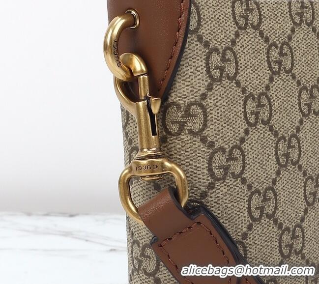 Famous Brand Gucci Mens GG Canvas Emblem Small Business Case 821156 Beige 2025