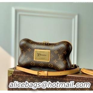 Best Quality Louis Vuitton Mens Bone Wearable Wallet Mini Bag in Monogram Canvas M12615 2025