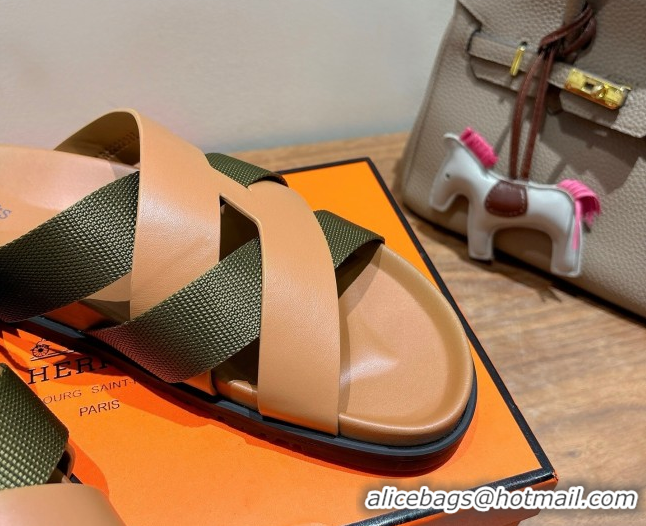 Trendy Design Hermes Kazimir Flat Slides Sandal in Woven Ribbon and Calfskin Leather Light Brown/Green 0419071