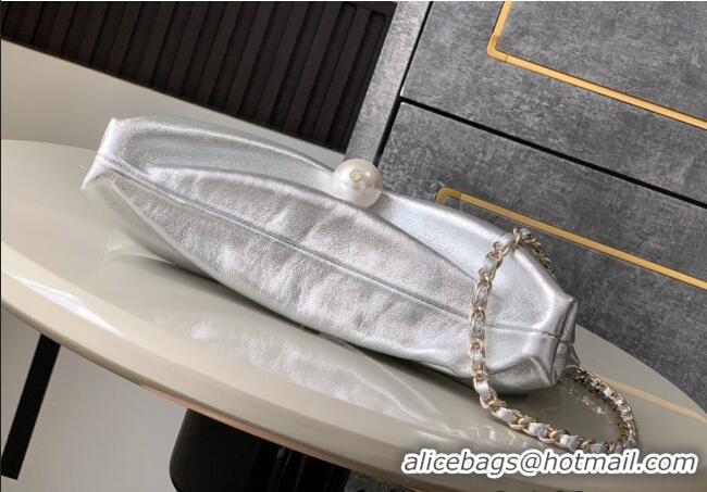 Luxury Discount Chanel Metallized Calfskin Clutch with Chain and Pearl AP4613 Silver 2025