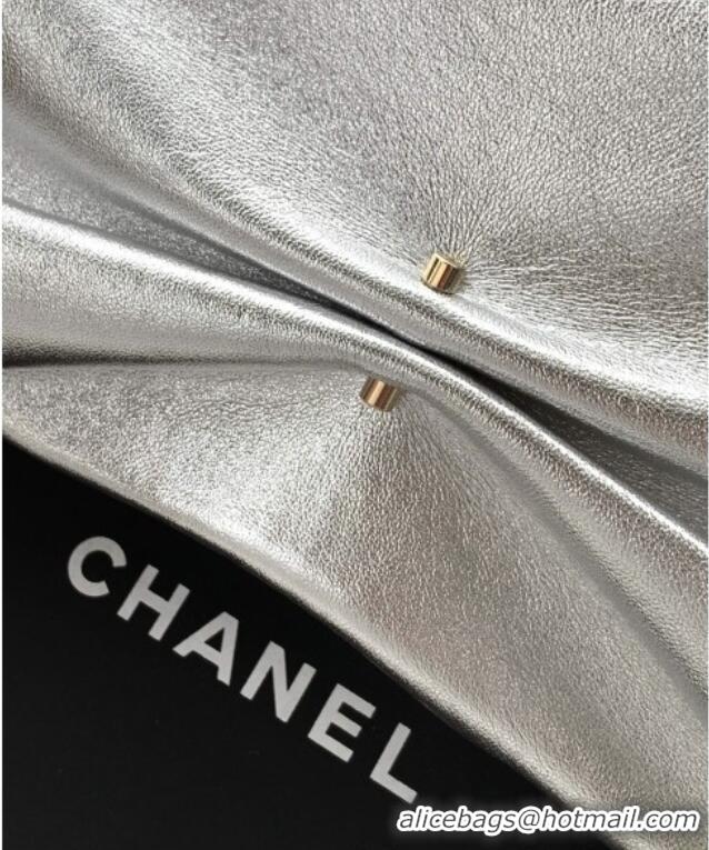 Luxury Discount Chanel Metallized Calfskin Clutch with Chain and Pearl AP4613 Silver 2025