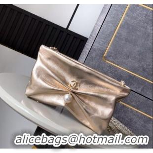New Fashion Chanel Metallized Calfskin Clutch with Chain and Pearl AP4613 Gold 2025