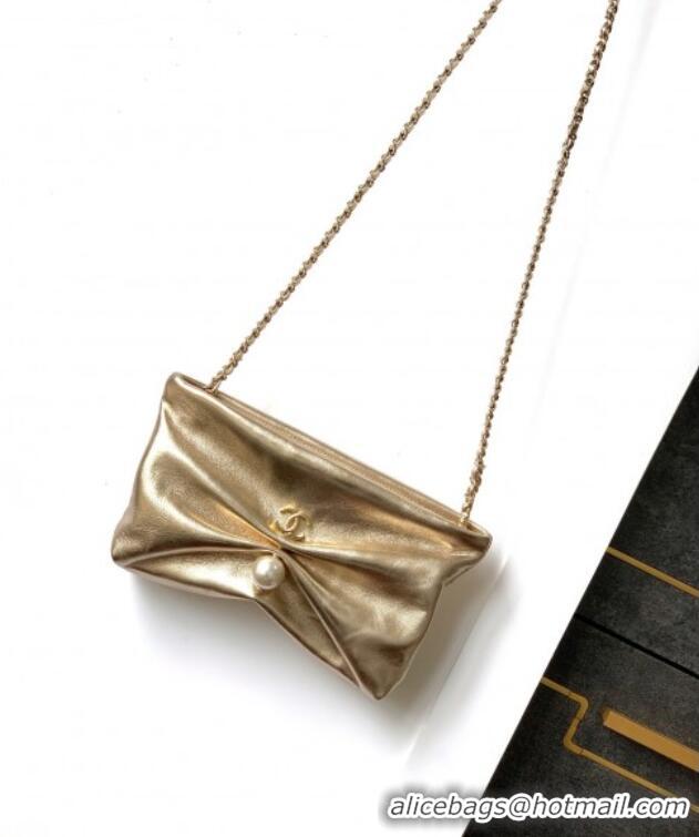 New Fashion Chanel Metallized Calfskin Clutch with Chain and Pearl AP4613 Gold 2025