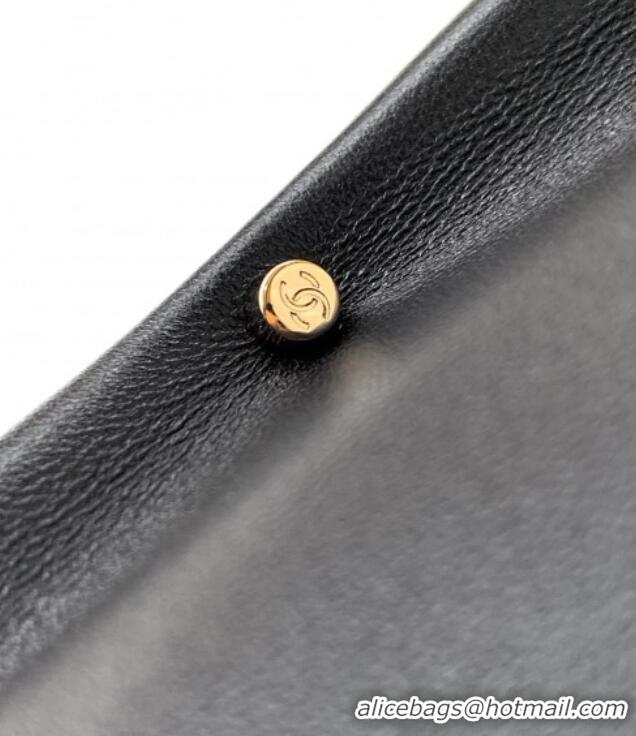 Famous Brand Chanel Shiny Lambskin Clutch with Chain AP4613 Black 2025