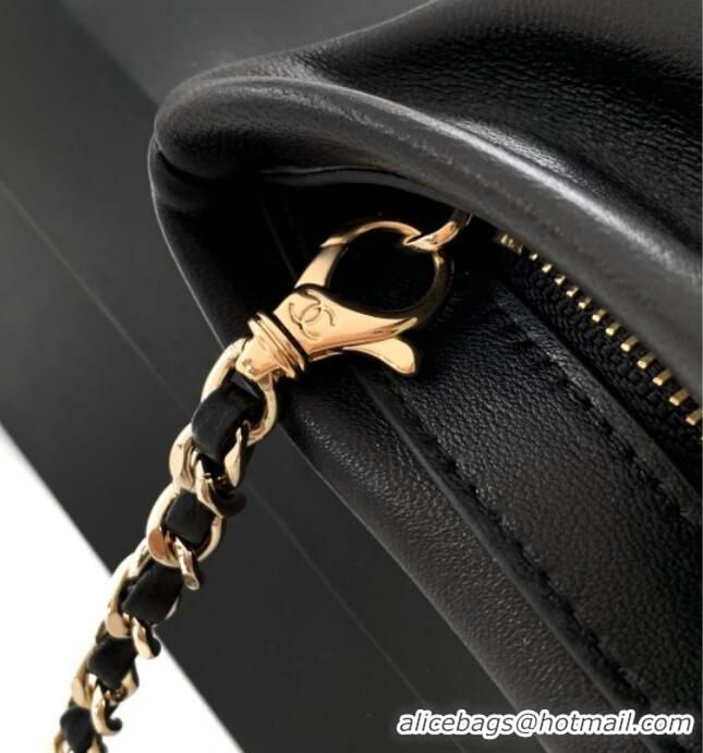 Famous Brand Chanel Shiny Lambskin Clutch with Chain AP4613 Black 2025
