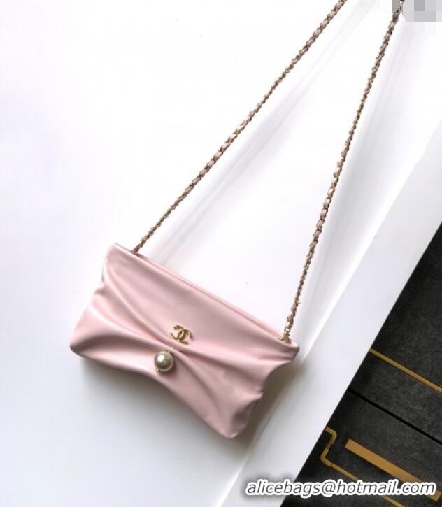 New Fashion Chanel Shiny Lambskin Clutch with Chain and Pearl AP4613 Light Pink 2025