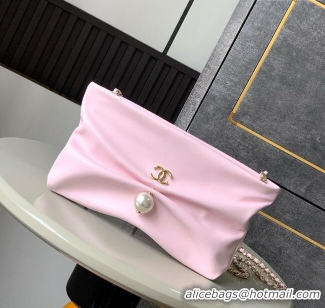 New Fashion Chanel Shiny Lambskin Clutch with Chain and Pearl AP4613 Light Pink 2025